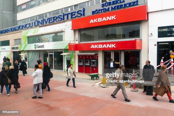 アクバンク şişli ブランチ。トルコの国営銀行であります。 - şişli ストックフォトと画像