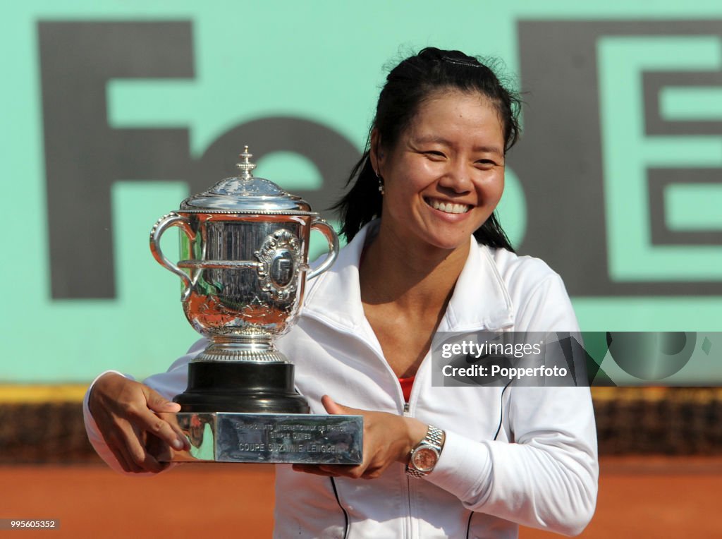 Li Na Roland Garros Li Na of China with the trophy after winning the Women's Singles ...
