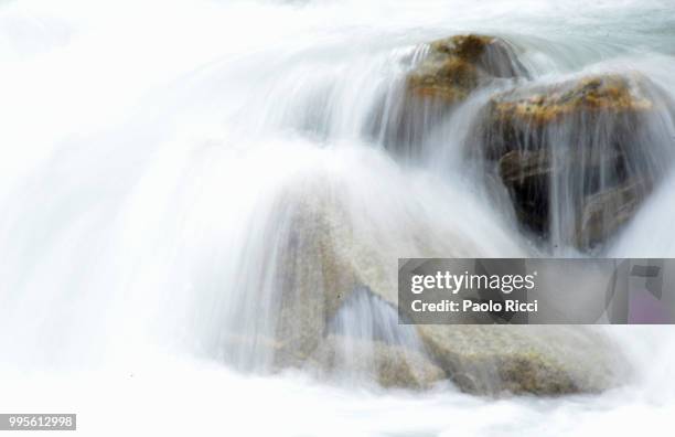 il torrente scie d'acqua - acqua 個照片及圖片檔