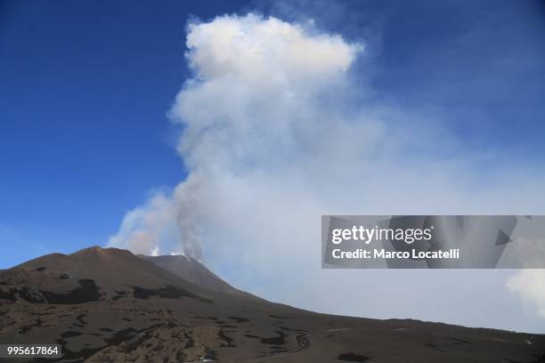 etna, eruzione, sicilia - eruzione stockfoto's en -beelden