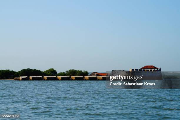 fortress "fuerte batería de san josé", bocachica, cartagena, colombia - sebastiaan kroes stock pictures, royalty-free photos & images