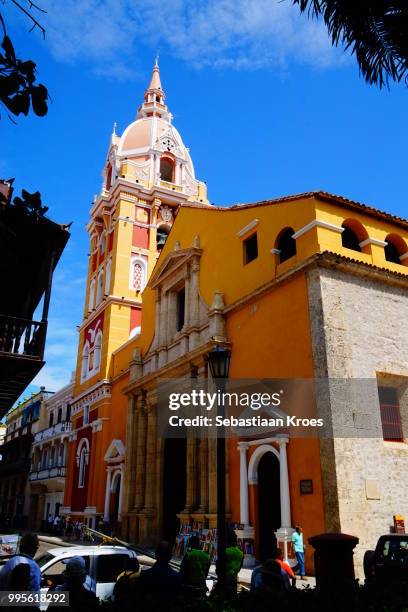 colourful cathedral de santa catalina de alejandria, cartagena, colombia - sebastiaan kroes stock pictures, royalty-free photos & images