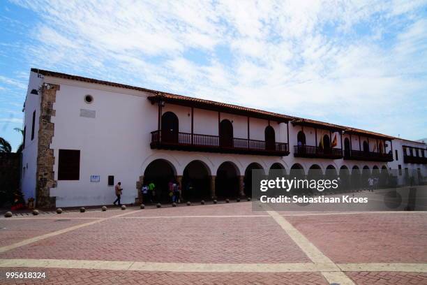 overview on the city hall of cartagena, palacio de la alcaldia de cartagena, colombia - sebastiaan kroes stockfoto's en -beelden