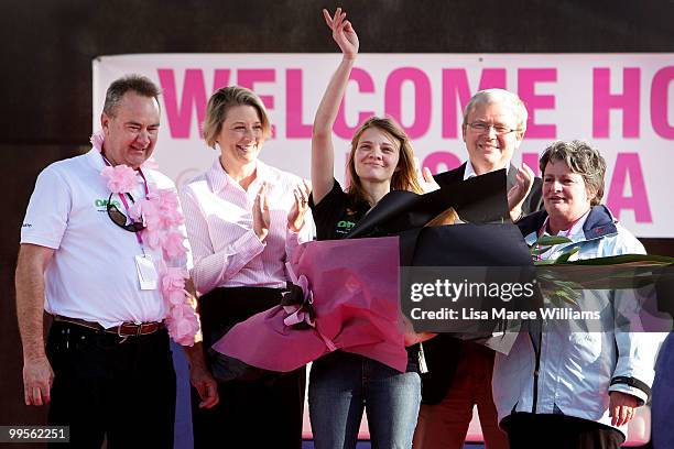 Teen sailor Jessica Watson is joined on stage by Roger Watson, NSW Premier Kristina Keneally, Prime Minister Kevin Rudd and Julie Watson after...