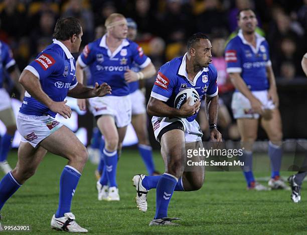 Antonio Kaufusi of the Cowboys in action during the round 10 NRL match between the Warriors and the North Queensland Cowboys at Mt Smart Stadium on...