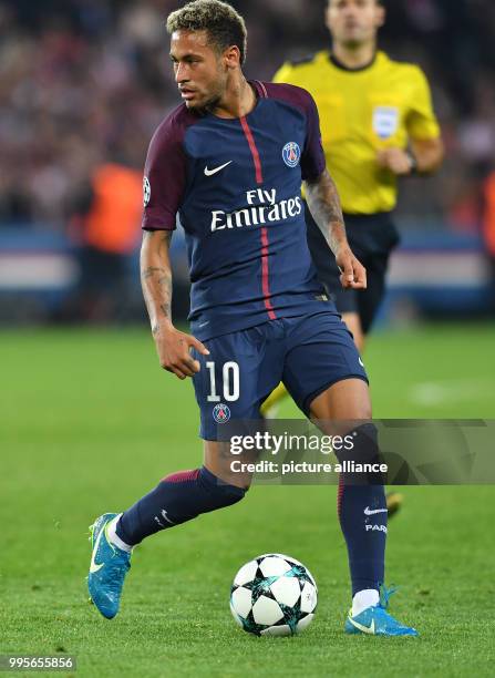 Paris' Neymar in action during the Champions League football match between Paris St. Germain and Bayern Munich at the Parc des Princes stadium in...