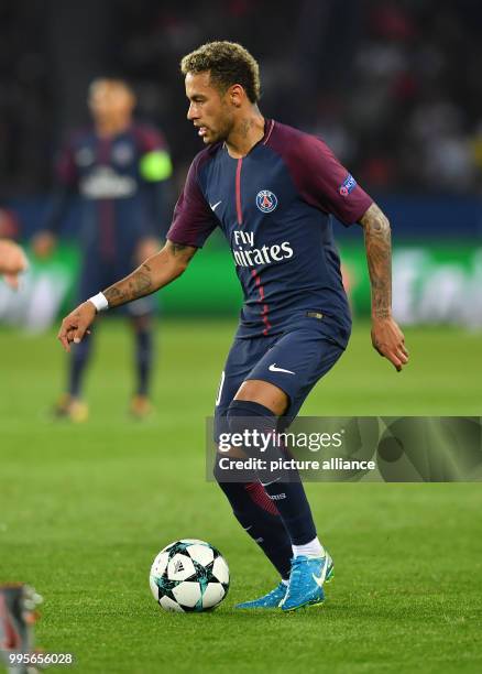 Paris' Neymar in action during the Champions League football match between Paris St. Germain and Bayern Munich at the Parc des Princes stadium in...