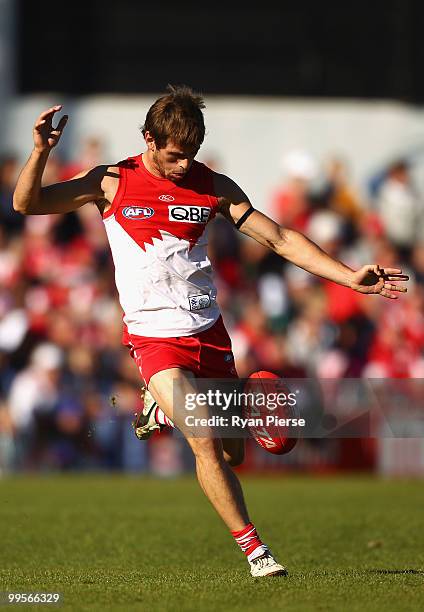 Nick Smith of the Swans looks upfield during the round eight AFL match between the Western Bulldogs and the Sydney Swans at Manuka Oval on May 15,...