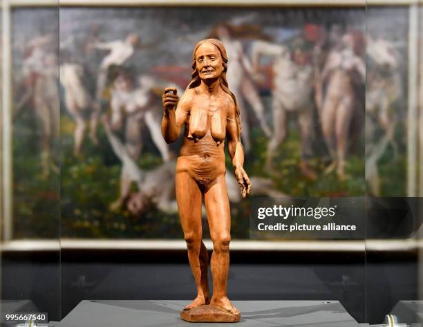 Dpatop - The statue "Nackte Alte" of Daniel Mauch is one of some 120 exhibits of the exhibition "Silberglanz", which can be visited from the 28th of...