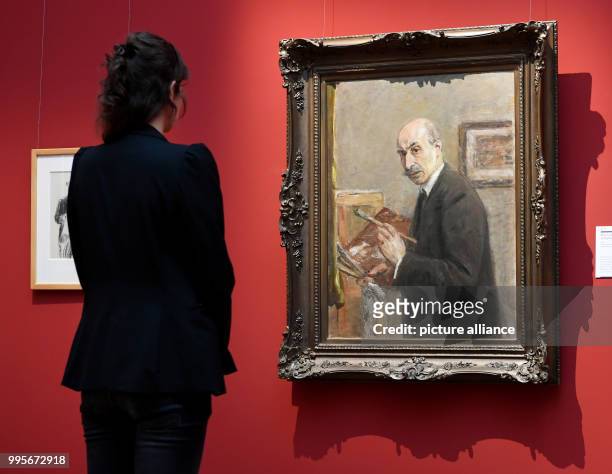 The painting "Self portrait" by Max Liebermann is one of some 120 exhibits of the exhibition "Silberglanz", which can be visited from the 28th of...