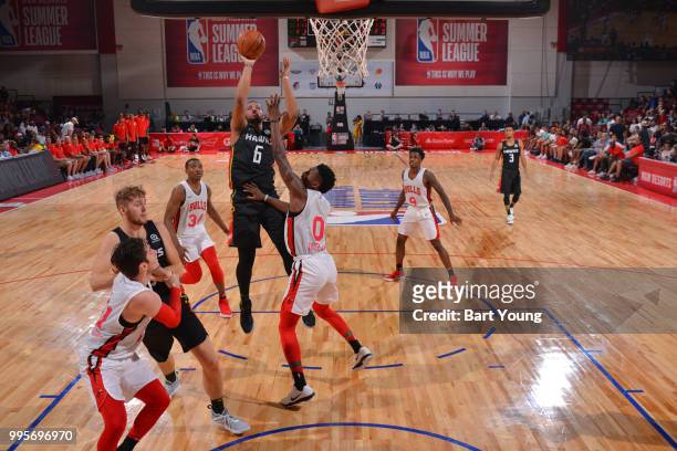 Omari Spellman of the Atlanta Hawks shoots the ball against the Chicago Bulls during the 2018 Las Vegas Summer League on July 10, 2018 at the Cox...