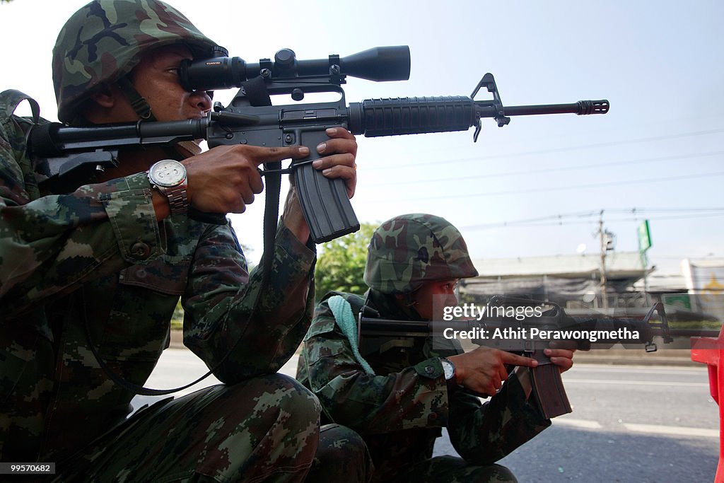 Violence Hits Bangkok As Military Cracks Down