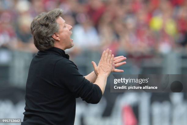 Bielefeld's head coach Jeff Saibene gives instructions during the German 2nd Bundesliga match between 1st FC Nuremberg and Arminia Bielefeld in...