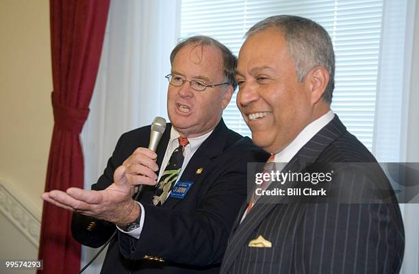 Sam Farr 121 Bill Farr Photos & High Res Pictures - Getty Images