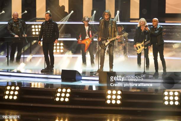 The "Rock-Legenden" on stage during the ZDF TV show "Willkommen bei Carmen Nebel" at the TUI-Arena in Hanover, Germany, 30 September 2017. Photo:...
