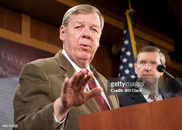 Sen. Johnny Isakson, R-Ga., left, and Sen. Kent Conrad, D-N. Dak., hold a news conference to introduce the Financial Markets Commission Act of 2009...