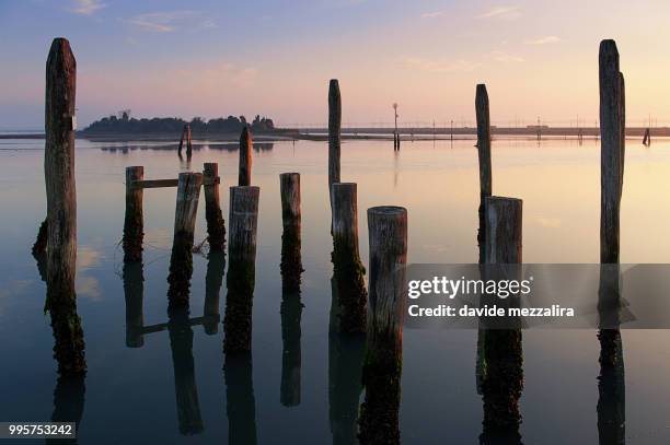 tramonto da san giuliano - tramonto stock pictures, royalty-free photos & images