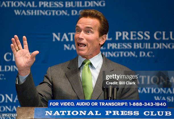 Governors Arnold Schwarzenegger Photos and Premium High Res Pictures