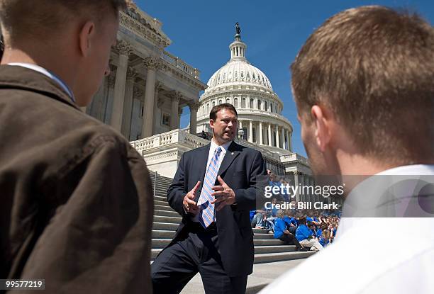 Represenative Shuler 81,881 Bill Baptist Stock Photos, High-Res Pictures, and Images - Getty ...
