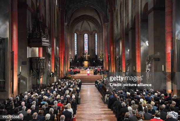 The Bishop of Mainz Peter Kohlgraf opens service during the central celebration of the German Unity Day in the cathedral of Mainz, Germany, 03...