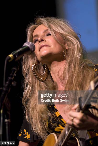 Elizabeth Cook performs at The Loveless Barn on May 5, 2010 in Nashville, Tennessee.