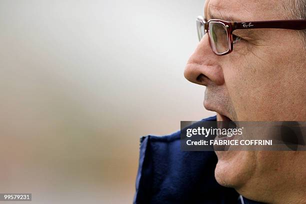 Paraguay's team Manager Gerardo Martino looks on during his team's friendly football game against Paraguay, in Nyon on May 15, 2010 ahead of their...