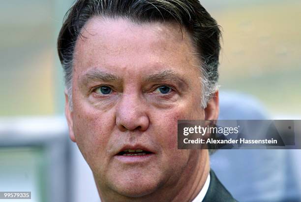 Head coach Louis van Gaal of Bayern looks on prior to the DFB Cup final match between SV Werder Bremen and FC Bayern Muenchen at Olympic Stadium on...