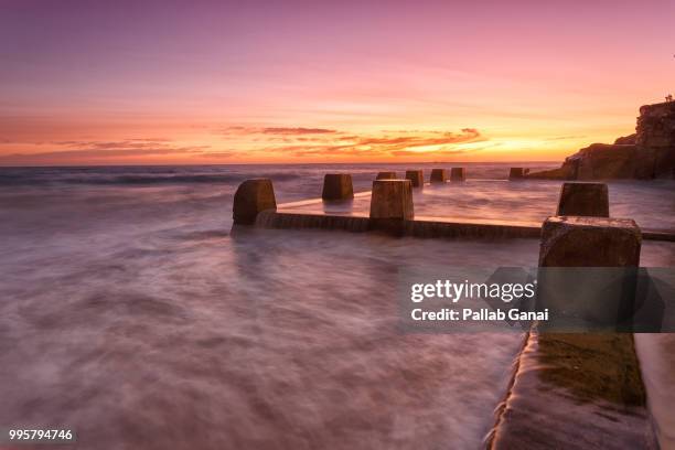 coogee beach - coogee beach stock pictures, royalty-free photos & images