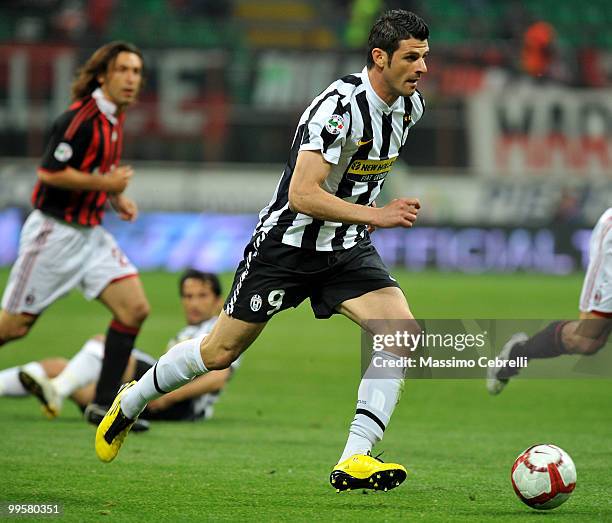 Vincenzo Iaquinta of Juventus FC in action during the Serie A match between AC Milan and Juventus FC at Stadio Giuseppe Meazza on May 15, 2010 in...