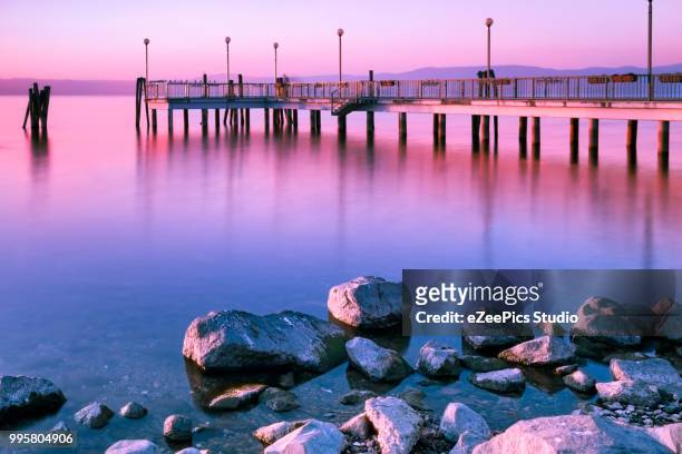 surreal pink sunset - zee - fotografias e filmes do acervo