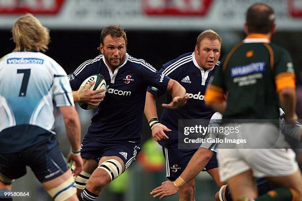 Stormers lock Andries Bekker in action during the Super 14 match between Vodacom Stormers and Vodacom Bulls at Newlands Stadium on May 15, 2010 in...