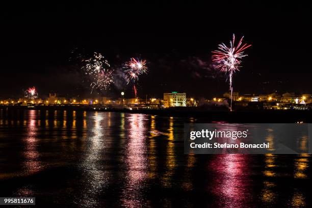 capodanno a viareggio - capodanno fotografías e imágenes de stock