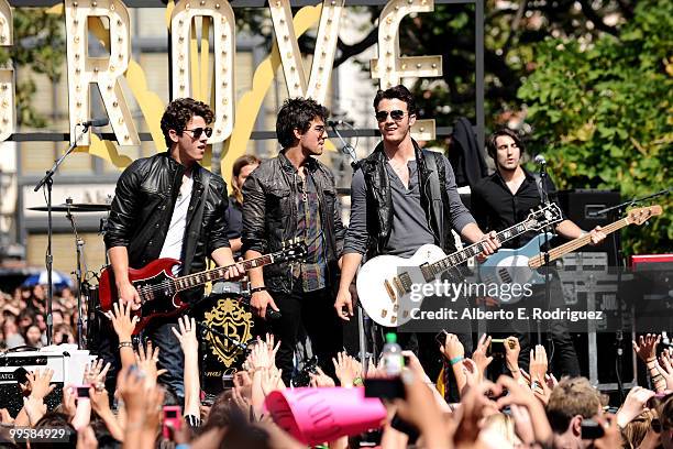 The Jonas Brothers perform live at the Grove to kick off the summer concert series on May 15, 2010 in Los Angeles, California.