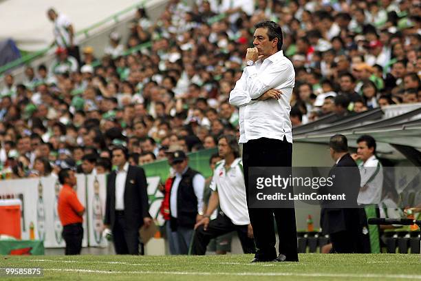 Head coach Tomas Boy of Morelia reacts during a semifinal match against Santos Laguna as part of the 2010 Bicentenary Tournament at Territorio Santos...