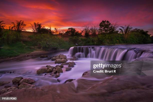 parigi waterfall - parigi stock pictures, royalty-free photos & images