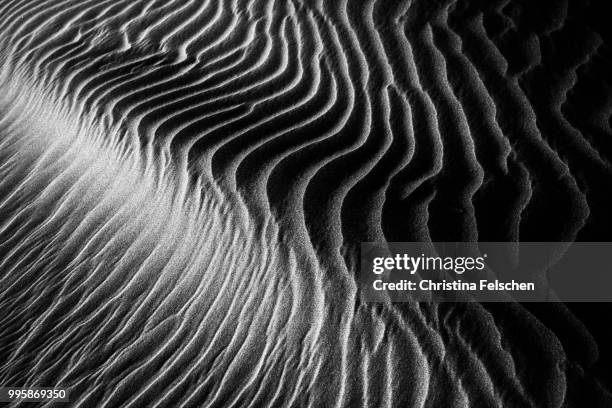 death valley dunes - christina felschen fotografías e imágenes de stock