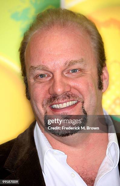 Actor Eric Allan Kramer attends the Disney and ABC Television Group Summer press junket at ABC on May 15, 2010 in Burbank, California.