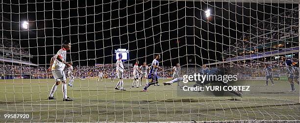 San Carlos' goalkeeper Donny Grant stops the ball during the final football match San Carlos vs Saprissa in San Jose on May 15, 2010. Saprissa won...