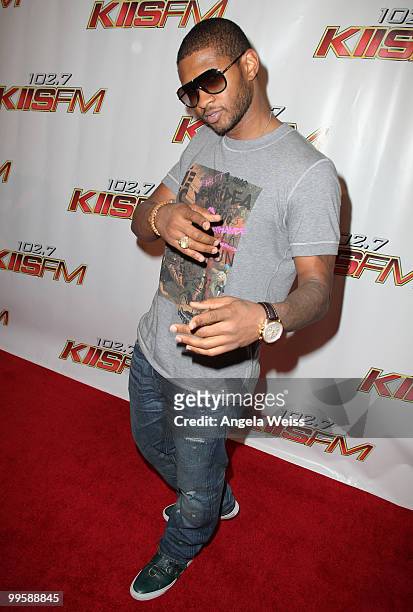 Usher arrives at KIIS FM's Wango Tango 2010 at the Staples Center on May 15, 2010 in Los Angeles, California.