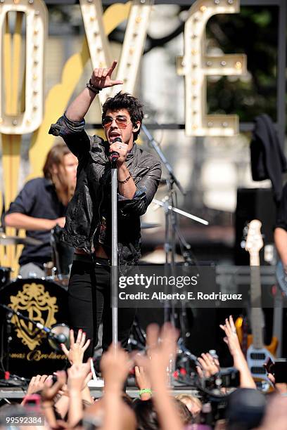 Musician Joe Jonas performs live at the Grove to kick off the summer concert series on May 15, 2010 in Los Angeles, California.