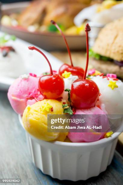 dessert - hadi stock pictures, royalty-free photos & images