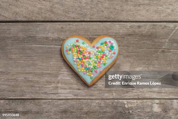 close-up of delicious baked valentine's heart - animal internal organ stockfoto's en -beelden