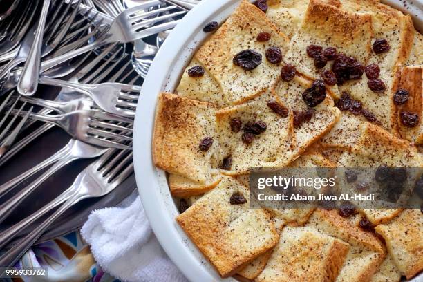 bread pudding - hadi stock pictures, royalty-free photos & images