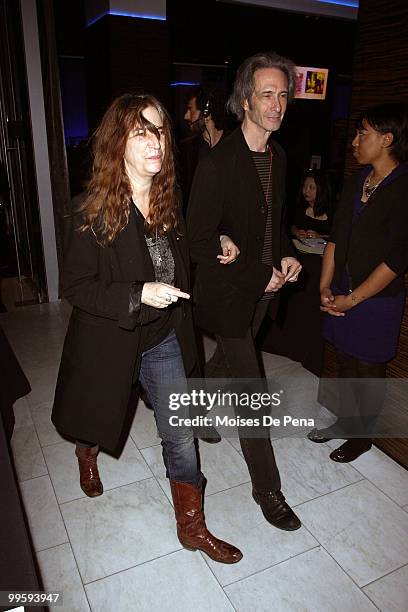 Patti Smith arrivess to benefit The American Folk Art Museum at Espace on May 15, 2010 in New York City.