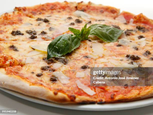 delicious fresh pizza with meat, parmesan - cabeza stock pictures, royalty-free photos & images