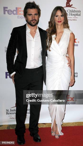 Juanes and Karen Martinez arrive at the 8th Annual FedEx and St. Jude Angels and Stars Gala at InterContinental Hotel on May 15, 2010 in Miami,...