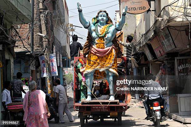 Allah Rakha Rickshaw 2,037 Auto Rickshaw Stock Photos, High-Res Pictures, and Images - Getty ...