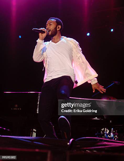 John Legend performs at The Hangout Beach Music and Arts Festival on May 15, 2010 in Gulf Shores, Alabama.