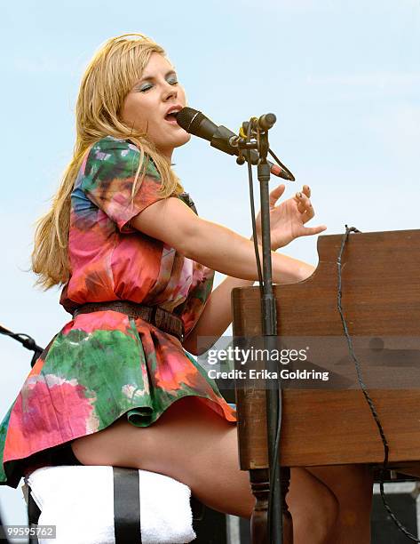 Grace Potter & The Nocturnals perform at The Hangout Beach Music and Arts Festival on May 15, 2010 in Gulf Shores, Alabama.