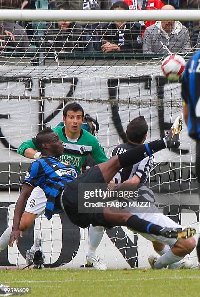Inter Milan's forward Mario Balotelli misses a goal opportunity against Siena during their last Serie A football match of the season on May 16, 2010...
